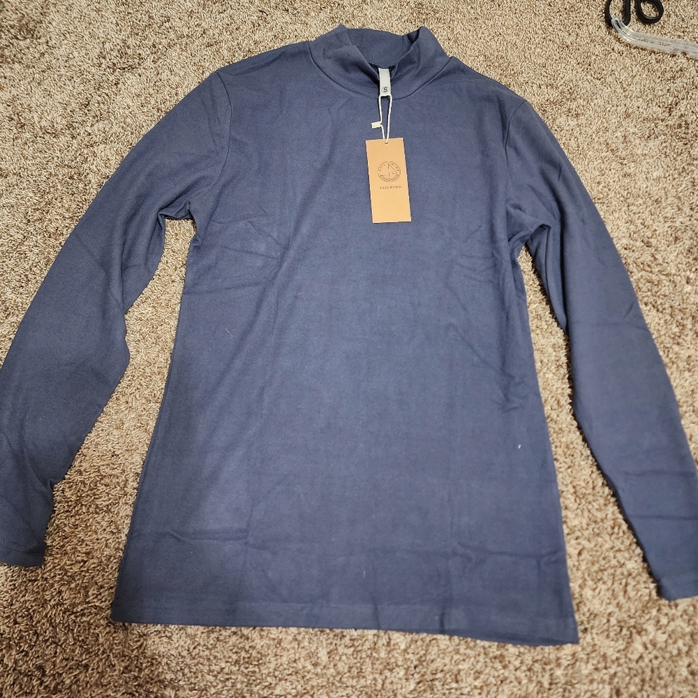 Classic Turtleneck Sweater in Deep Blue